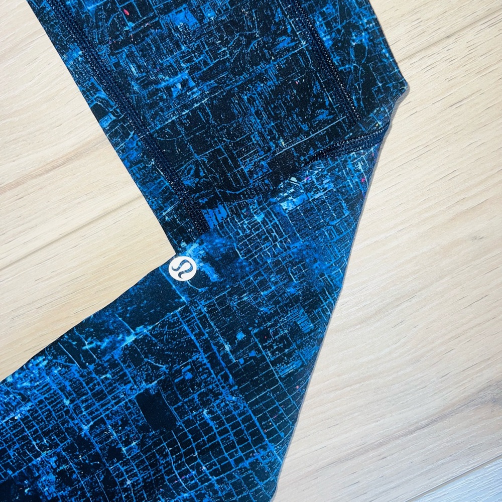 Lululemon Keep Your Form Tight 25" - City Lights Multi Black / Black - Size 2 - Picture 10 of 13
